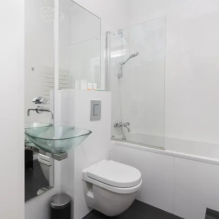Апартаменти Stylish Parkowa In By Renters *