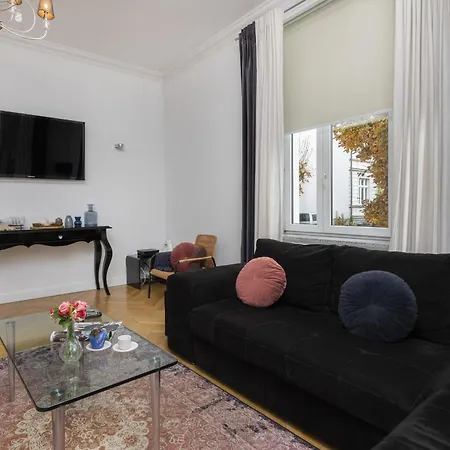 Апартаменти Stylish Parkowa In By Renters Сопот